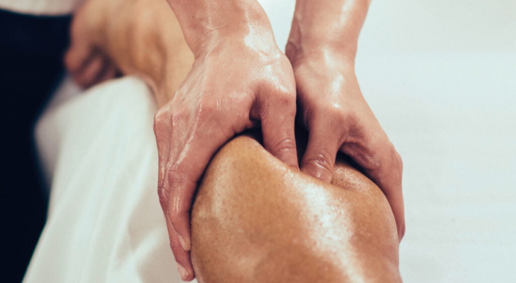 thai hot oil massage